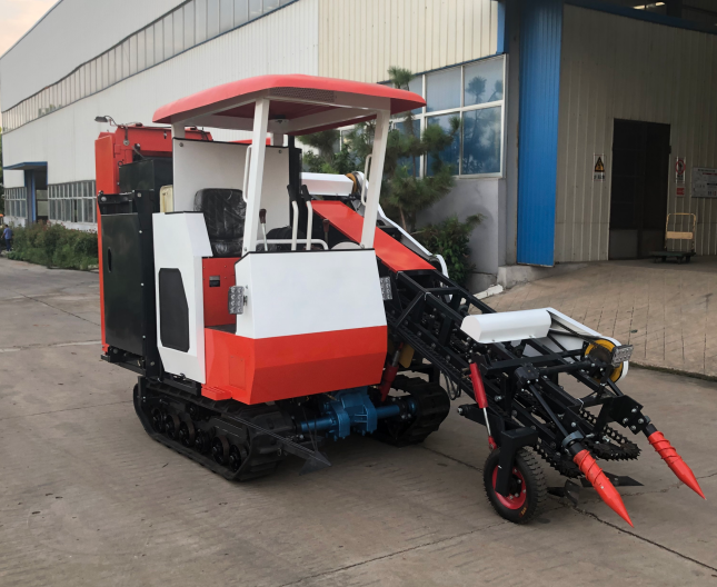 Self-propelled combine harvester